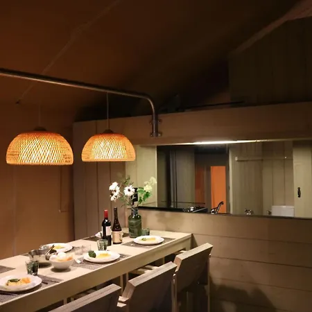 Glamping De Boshoek Aldeamento Turístico Voorthuizen