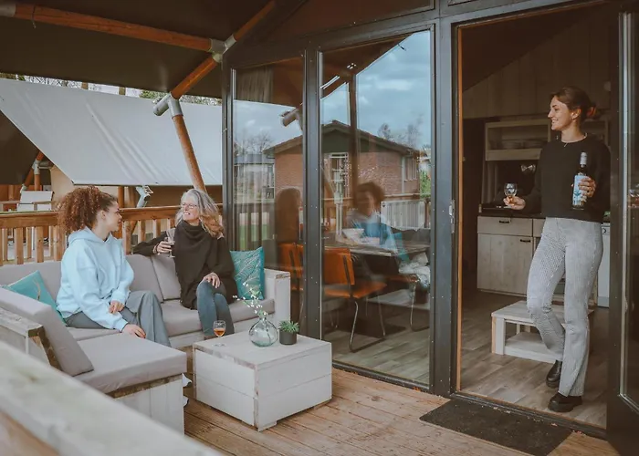 Glamping De Boshoek 假日公园